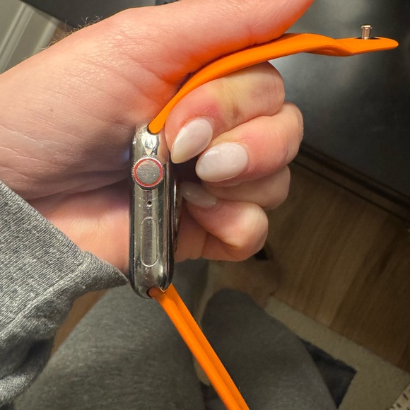 Hermes Apple Watch 5 series 44mm (watch band is not Hermes) - Picture 7 of 12